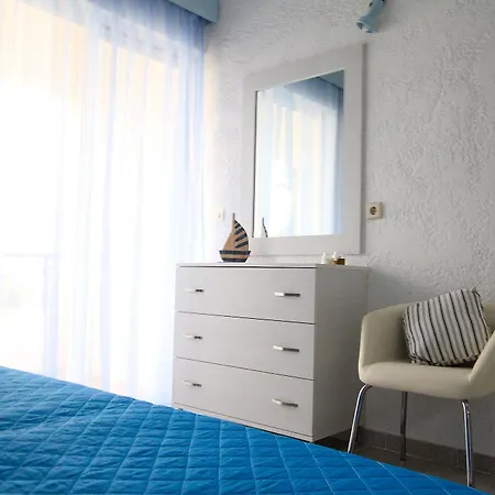 Christiana Aparthotel 2*