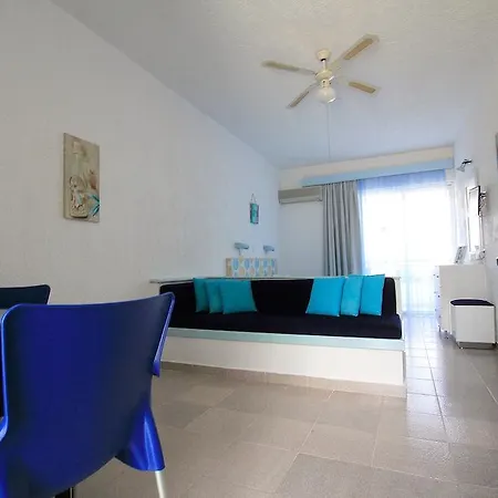 Christiana Aparthotel Gennadi
