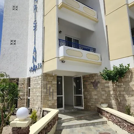 Christiana Aparthotel 2*